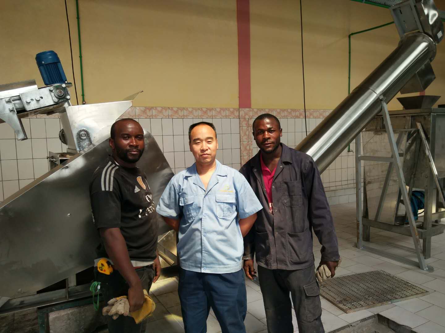 【成功案例】 西非客戶隨喀麥隆總統一行訪華，考察購木薯全粉設備兩不誤