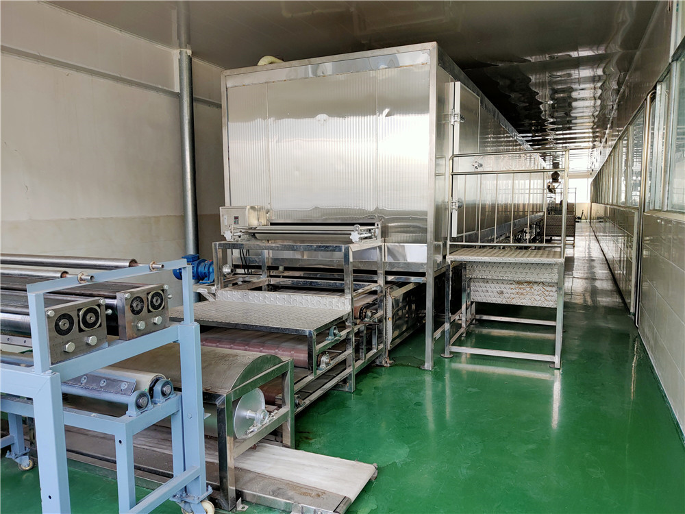 粉絲加工時需要注意兩點，原料和粉絲機